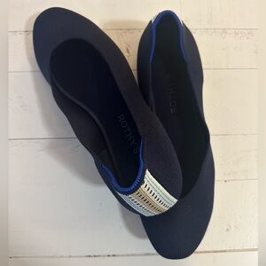 🖤 Rothys Classic Flat Round Cap Toe Navy Light Blue & Tan Stripe Retired W 9.5